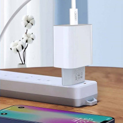 XO L77 20W PD FAST beli punjač za mobilni